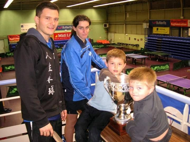 Братья Лебрюн и Их давний тренер Натанаэль Молин Братья Лебрюн и Их давний тренер Натанаэль Молин