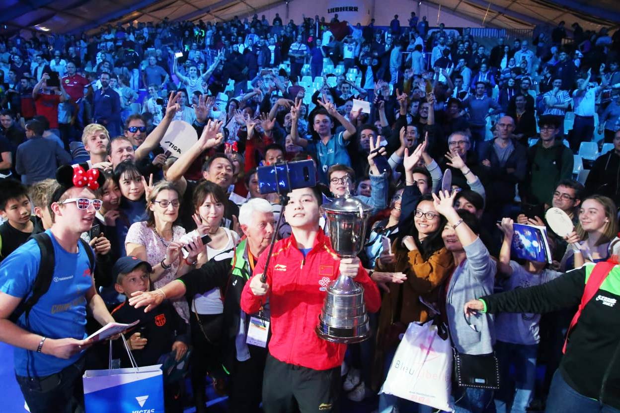 Чемпион и болельщики